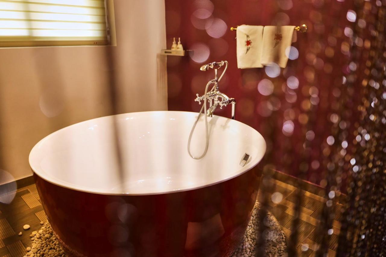 Eros Hotel - Love Hotel Hô Chi Minh-Ville Extérieur photo
